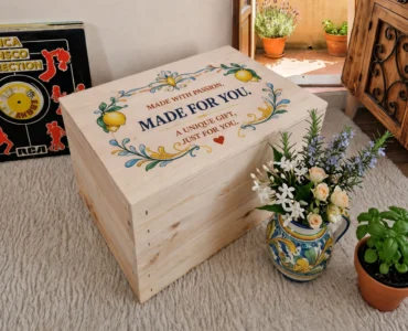 Personalised wooden crate with lid - custom laser engraving